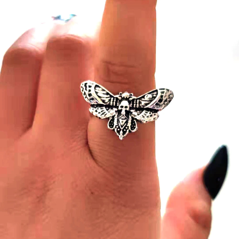 hzew 1pcs Resizable Death Head Skull Butterfly Moth Ring Creativity Gift For Women Men