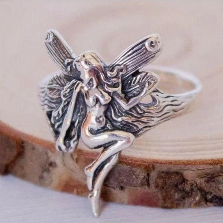 hzew 1pcs Resizable Death Head Skull Butterfly Moth Ring Creativity Gift For Women Men