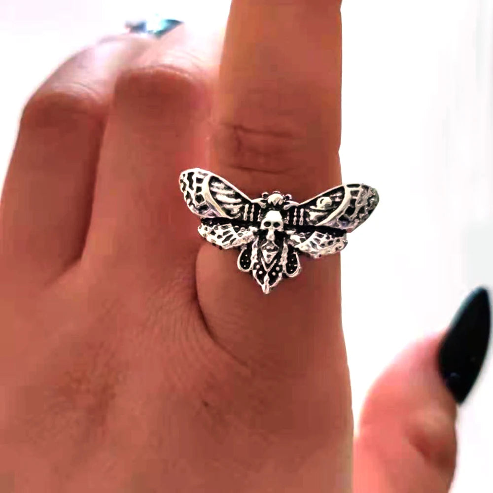 hzew 1pcs Resizable Death Head Skull Butterfly Moth Ring Creativity Gift For Women Men