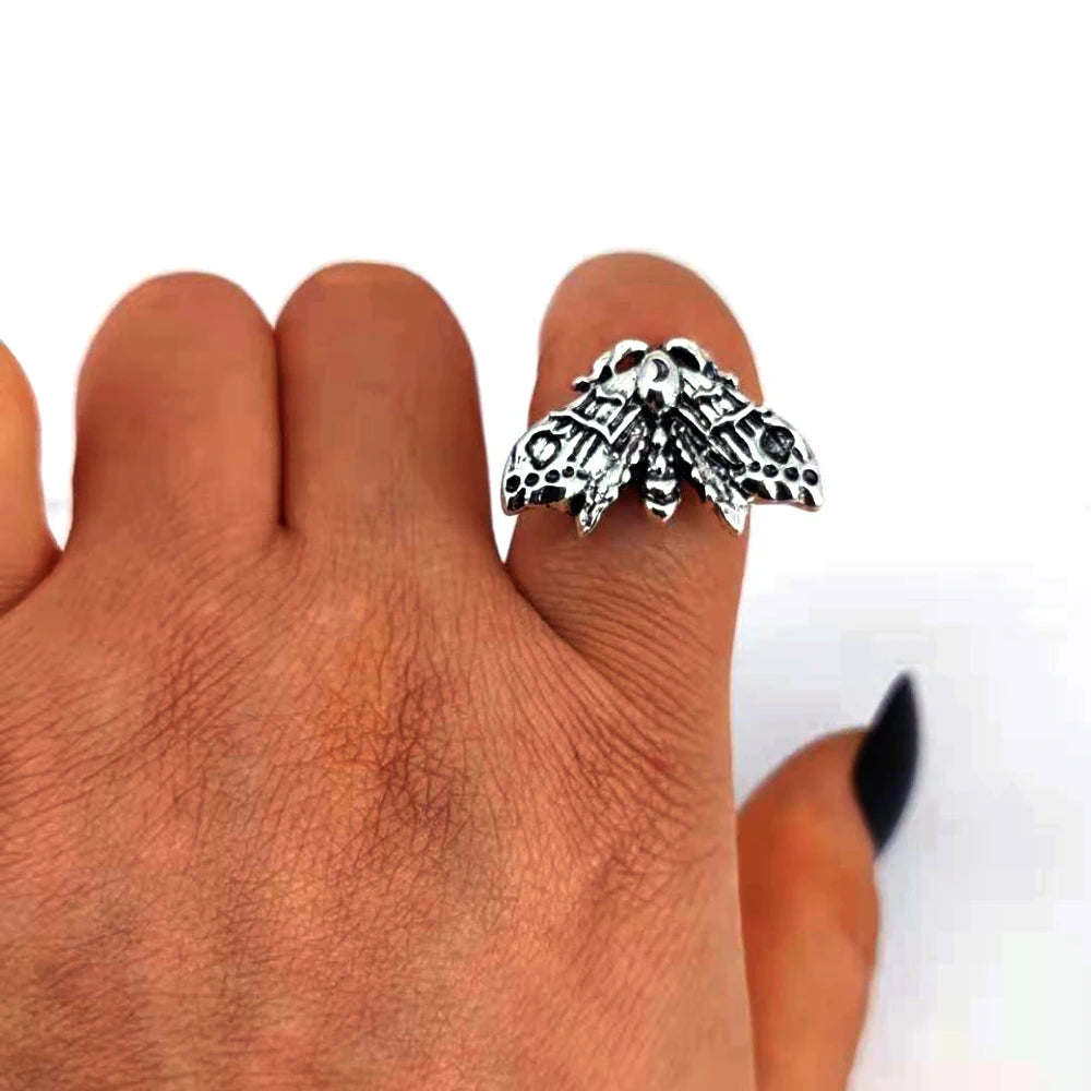 hzew 1pcs Resizable Death Head Skull Butterfly Moth Ring Creativity Gift For Women Men