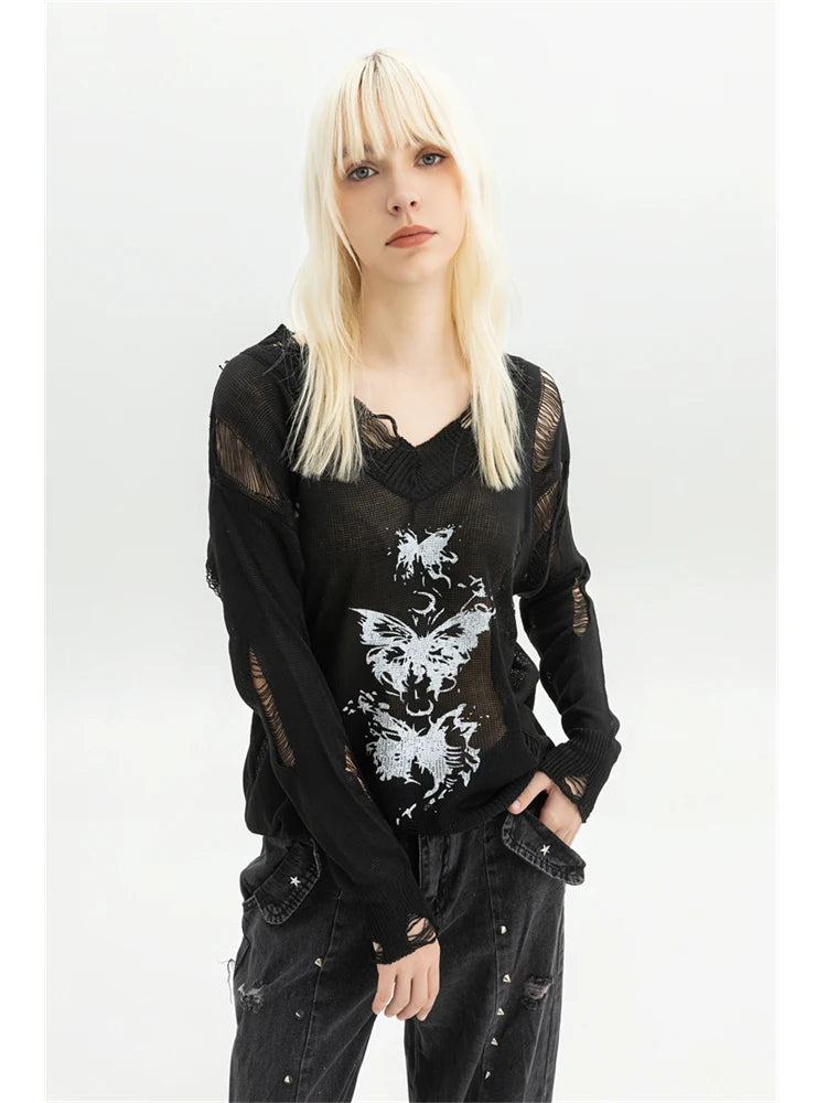 Women's Black Gothic Graffiti Print T-shirt Harajuku Korean Y2k 90s Vintage Long Sleeve Emo Torn T-shirts Clothes 2000s Summer