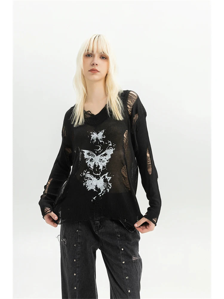 Women's Black Gothic Graffiti Print T-shirt Harajuku Korean Y2k 90s Vintage Long Sleeve Emo Torn T-shirts Clothes 2000s Summer