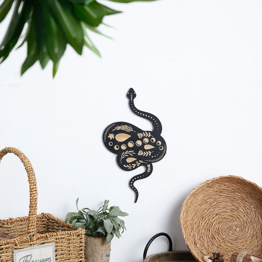Black Snake Hanging Wall Decor Boho Witchy Wooden Snake Wall Art Room Living Room Bedroom Apartment Aesthetic Home Decoration