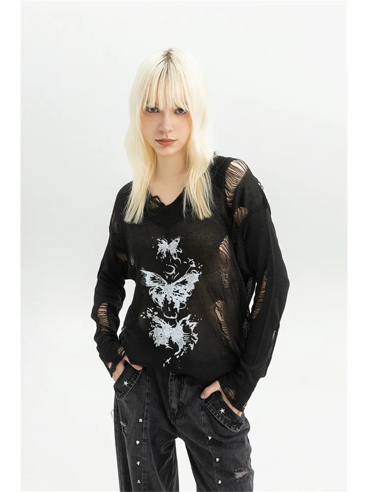 Women's Black Gothic Graffiti Print T-shirt Harajuku Korean Y2k 90s Vintage Long Sleeve Emo Torn T-shirts Clothes 2000s Summer