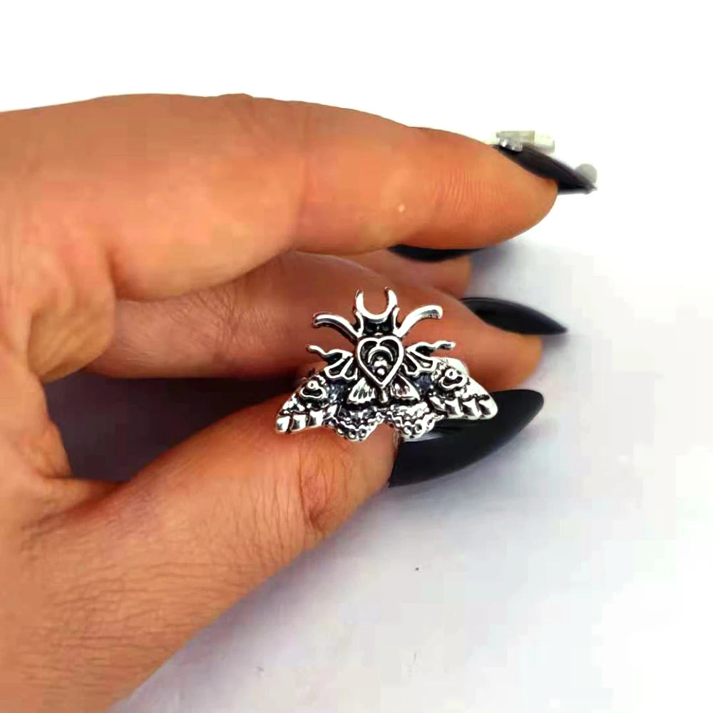 hzew 1pcs Resizable Death Head Skull Butterfly Moth Ring Creativity Gift For Women Men