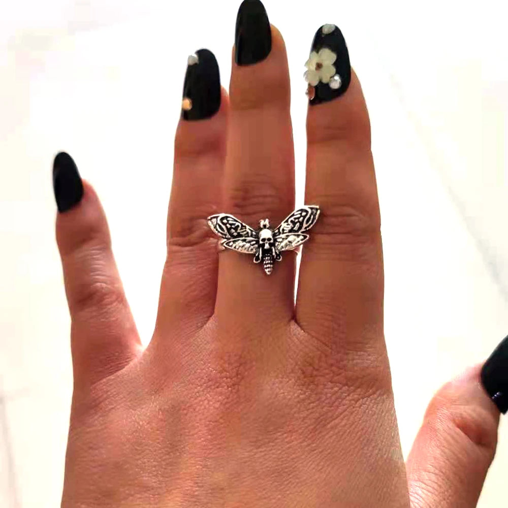 hzew 1pcs Resizable Death Head Skull Butterfly Moth Ring Creativity Gift For Women Men