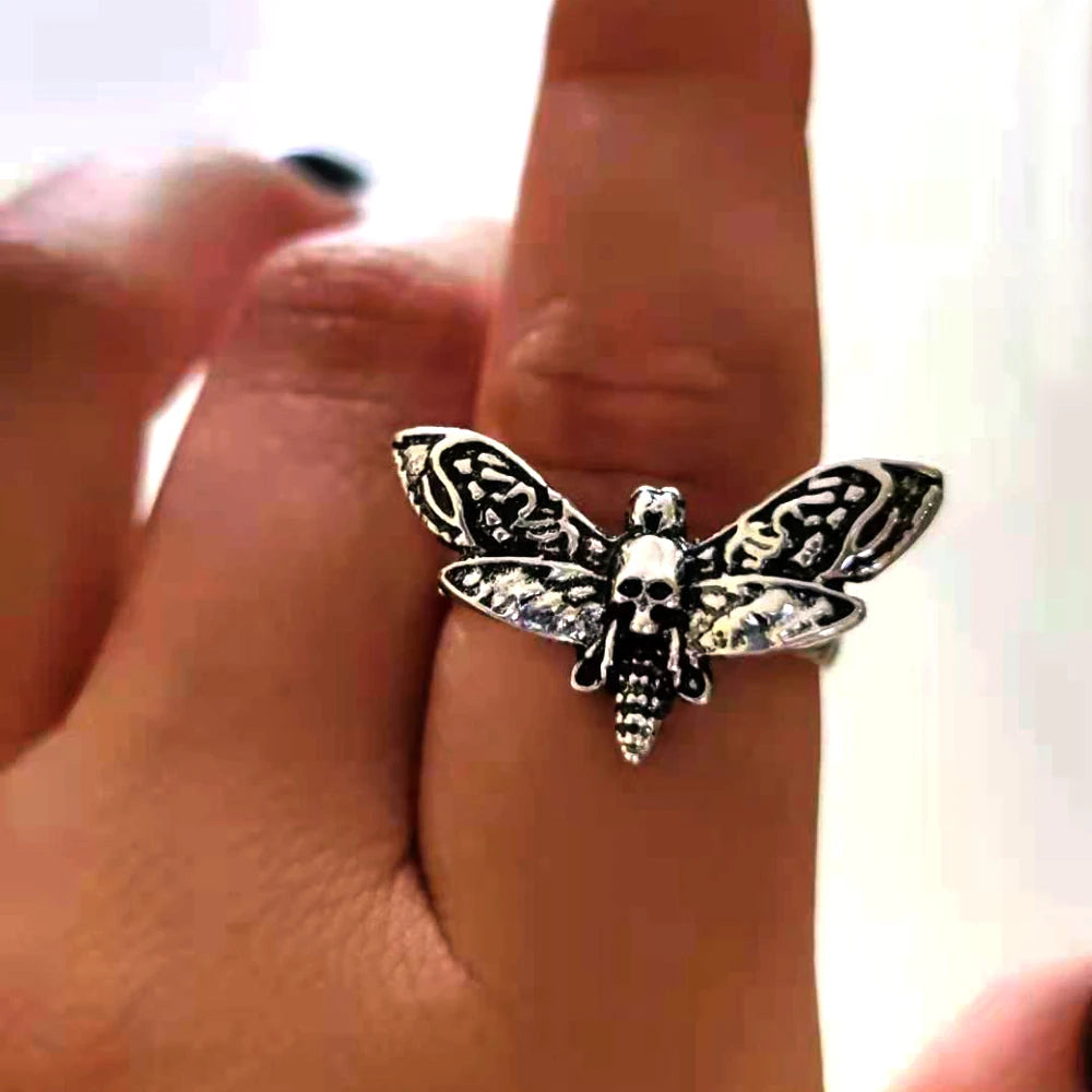 hzew 1pcs Resizable Death Head Skull Butterfly Moth Ring Creativity Gift For Women Men