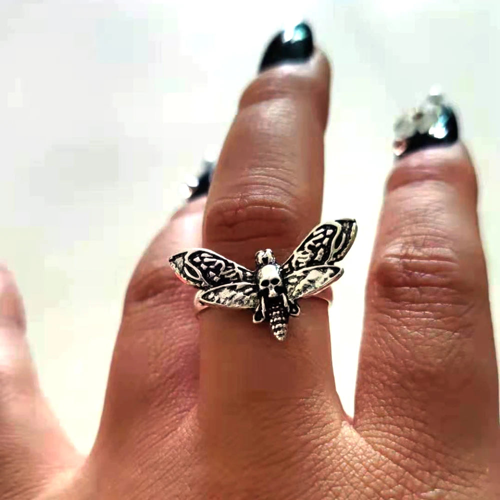 hzew 1pcs Resizable Death Head Skull Butterfly Moth Ring Creativity Gift For Women Men