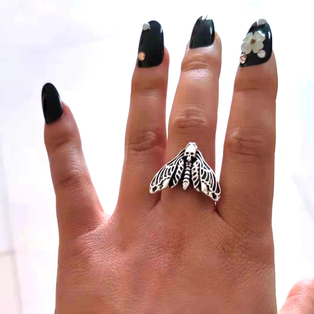 hzew 1pcs Resizable Death Head Skull Butterfly Moth Ring Creativity Gift For Women Men