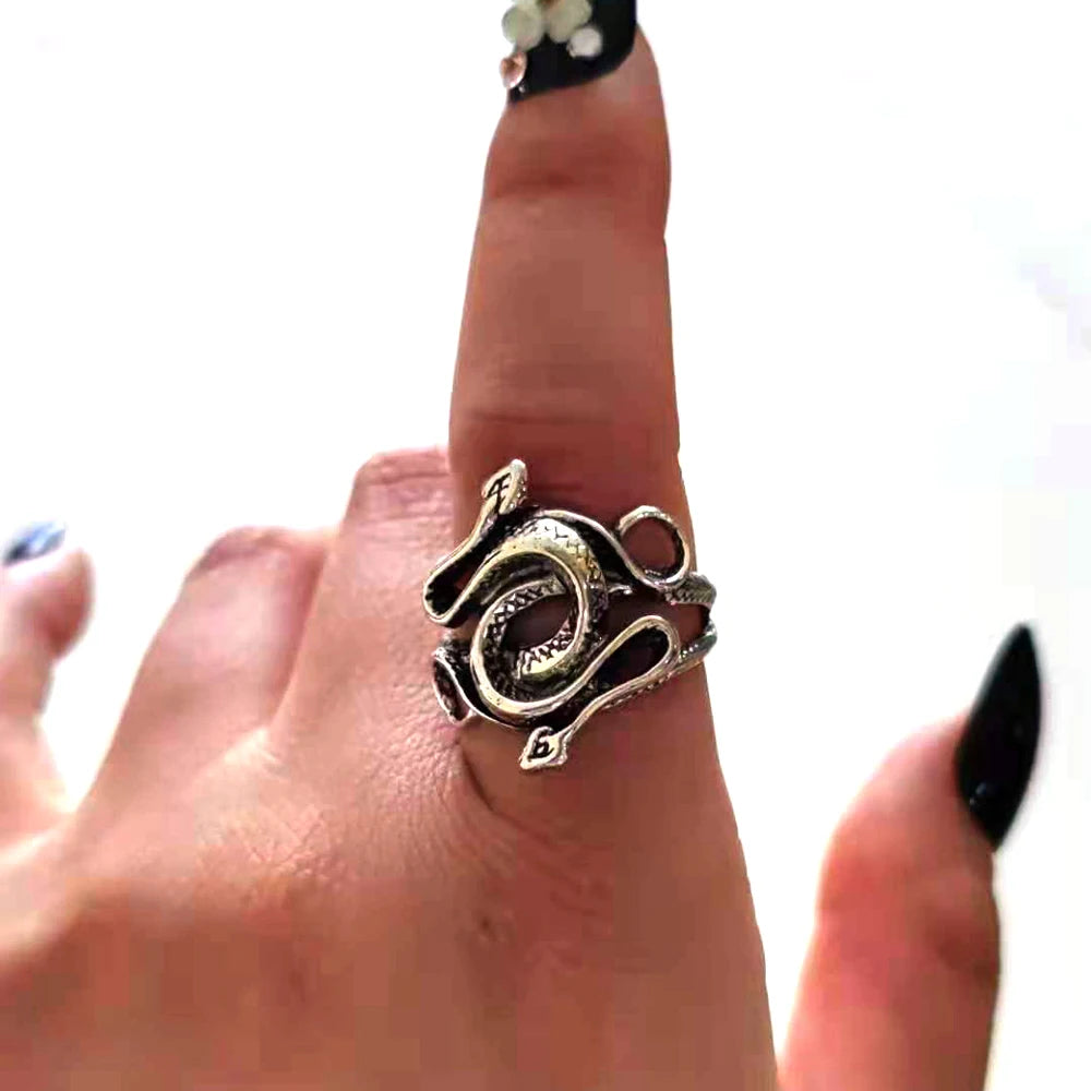 hzew 1pcs Resizable Death Head Skull Butterfly Moth Ring Creativity Gift For Women Men