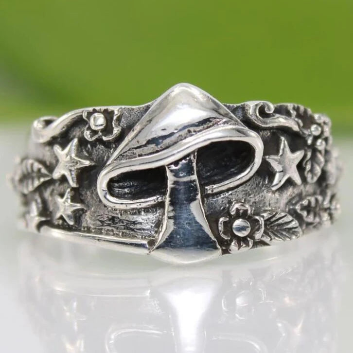 hzew 1pcs Resizable Death Head Skull Butterfly Moth Ring Creativity Gift For Women Men