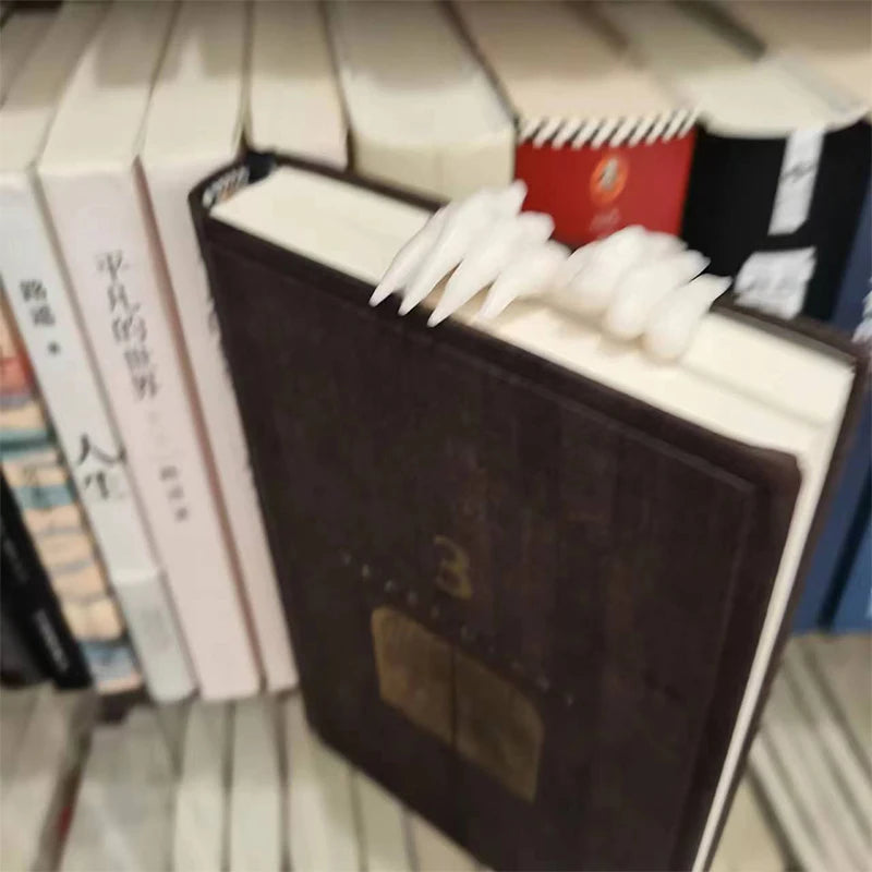 Hand Of The Devil Halloween Horror Demon Hand Bookmark Movie Bookmark Plastic Crafts Desktop Decoration Bookmark Ornament