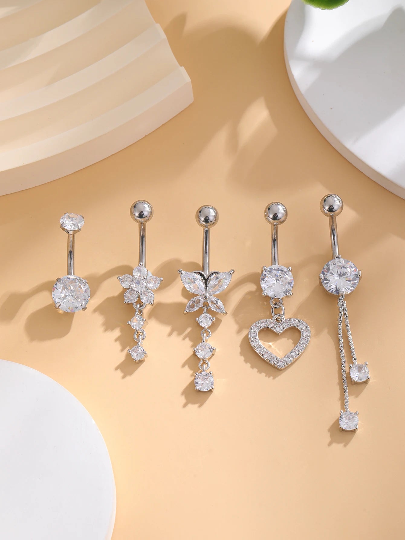 5pcs/lot Dangled Belly Button Rings Belly Piercing Sets 14G Butterfly Heart Curved Navel Piercing for Women Girls Body Jewelry