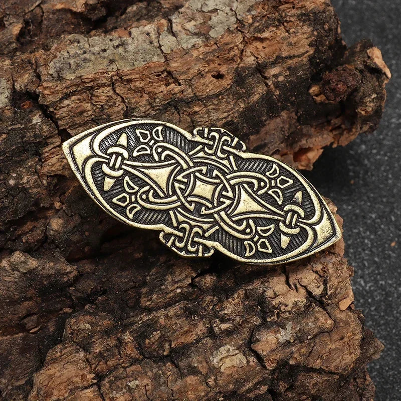 Vintage Gothic Death Skull Moth Brooch for Men Clothing Pin Fashion Hip Hop Rock Accessory Gift