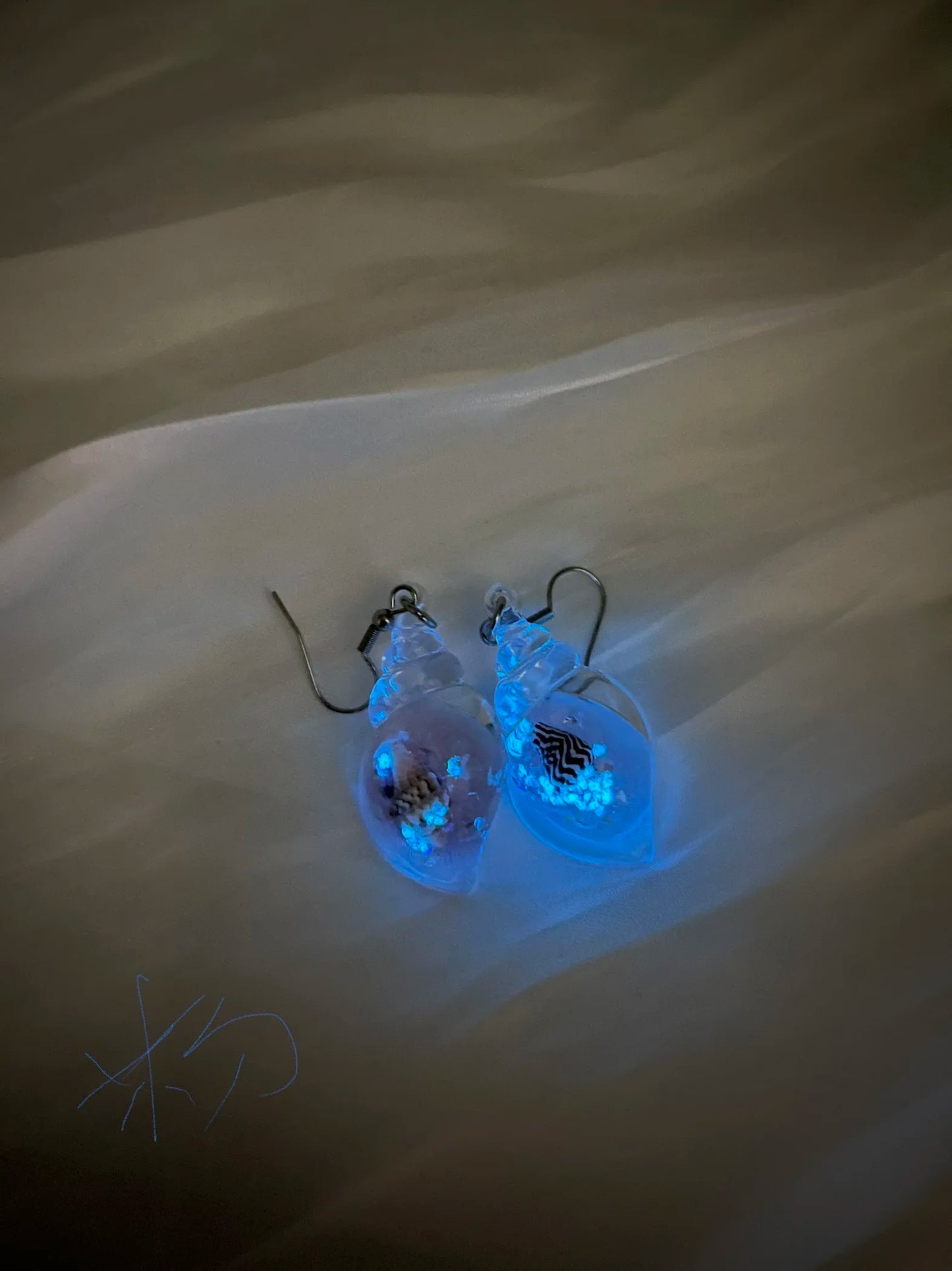 Ghost in Bottle Earrings Glow in the Dark Ghost Dangle Earrings Luminous Halloween Jewelry for Women and Girl