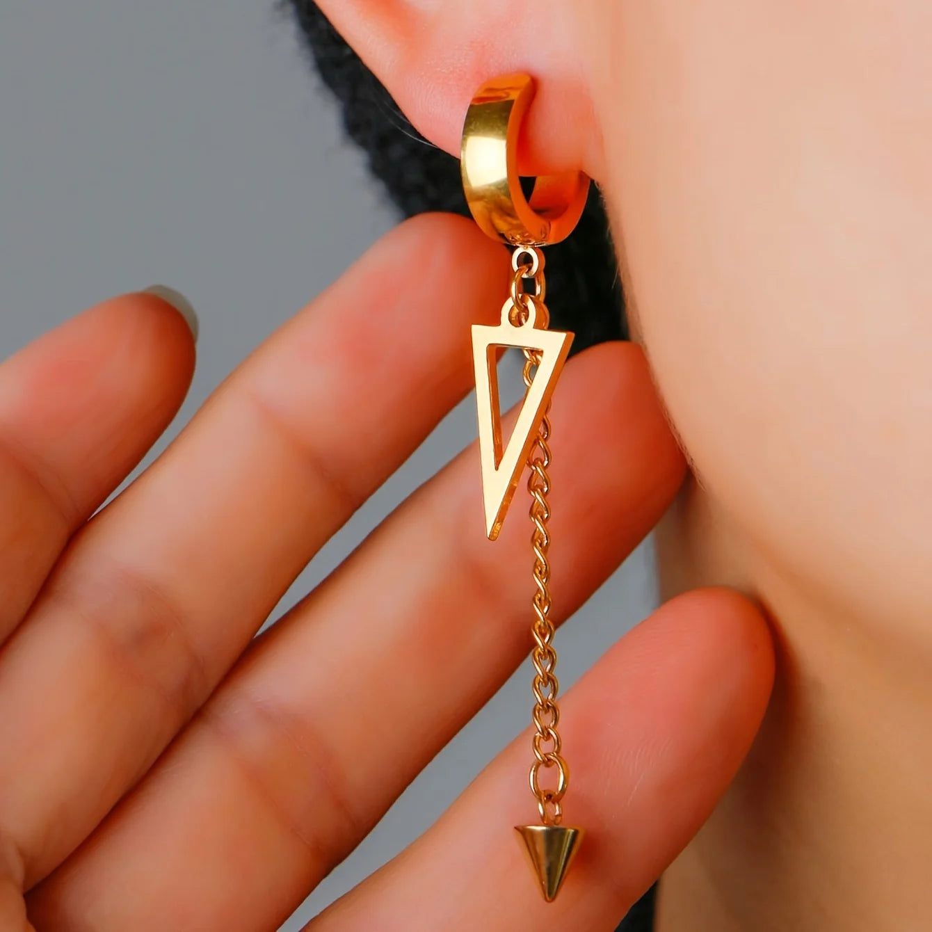 1pc Stylish Punk Unique Design Stainless Steel Geometric Triangle Chain Cone Ear Clips Non-Piercing Earrings for Men Women
