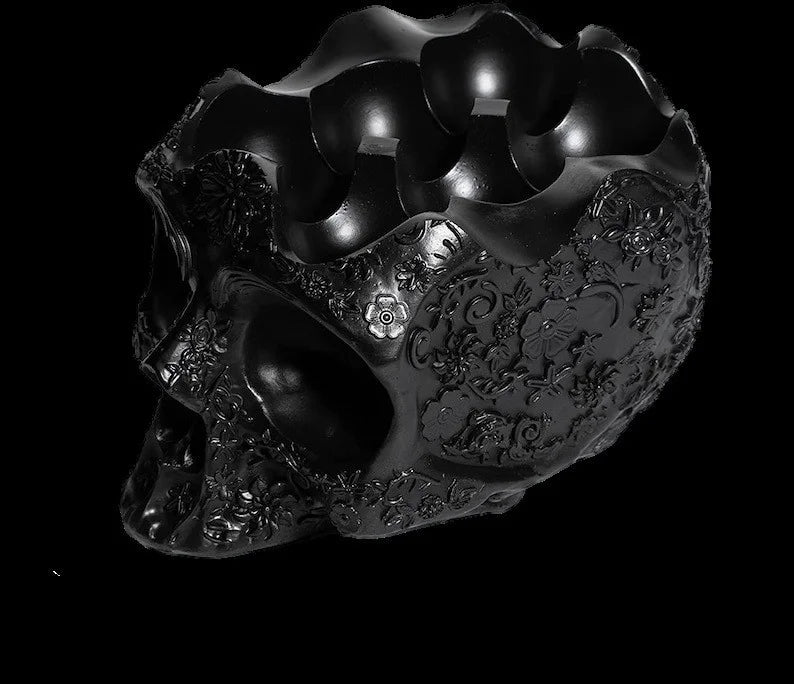 Gothic Halloween black skull storage rack. Resin craft egg storage rack. Skull rack. Resin ornaments. Home decoration