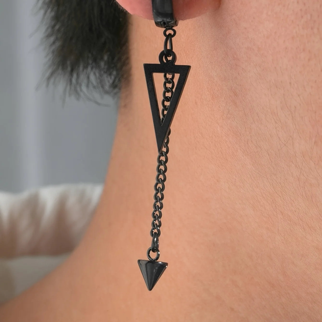 1pc Stylish Punk Unique Design Stainless Steel Geometric Triangle Chain Cone Ear Clips Non-Piercing Earrings for Men Women