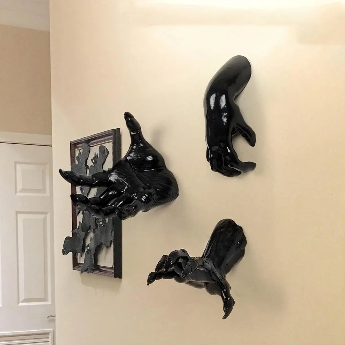 Halloween Wall Decor, 3-Pack Plastic Devil Hand Candle Holders , Realistic Gothic Terror Hands（Candles not included）