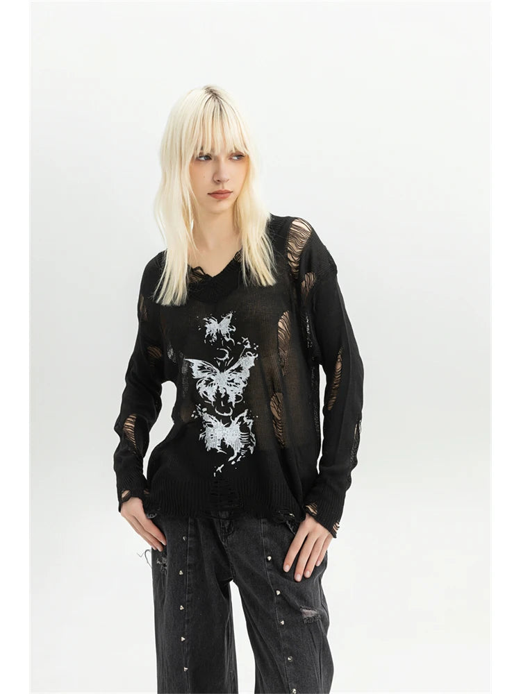 Women's Black Gothic Graffiti Print T-shirt Harajuku Korean Y2k 90s Vintage Long Sleeve Emo Torn T-shirts Clothes 2000s Summer