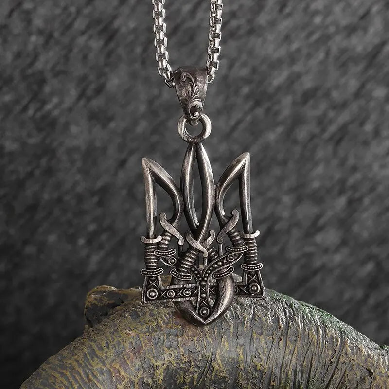 Fashionable and Sexy Female Baseball Player Statue Pendant Necklace Men and Women Hip-Hop Trend Jewelry Couple Gifts