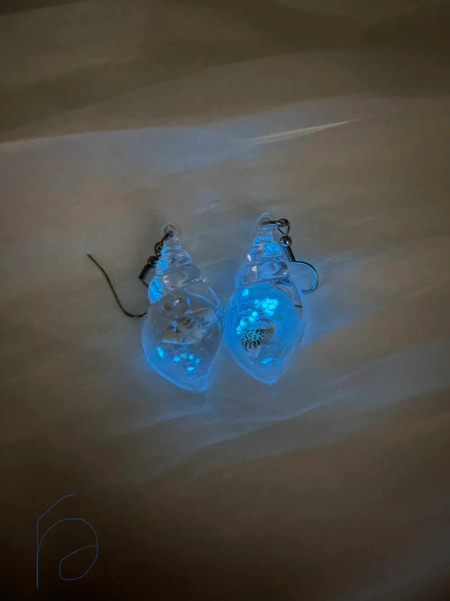 Ghost in Bottle Earrings Glow in the Dark Ghost Dangle Earrings Luminous Halloween Jewelry for Women and Girl