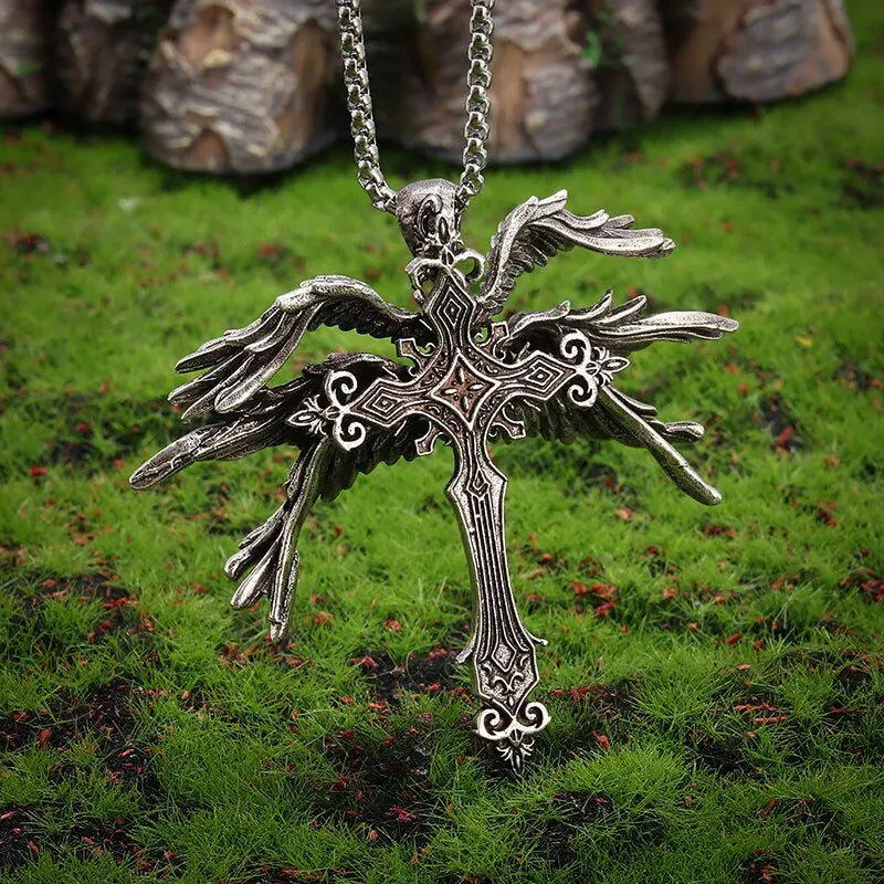 Fashionable and Sexy Female Baseball Player Statue Pendant Necklace Men and Women Hip-Hop Trend Jewelry Couple Gifts