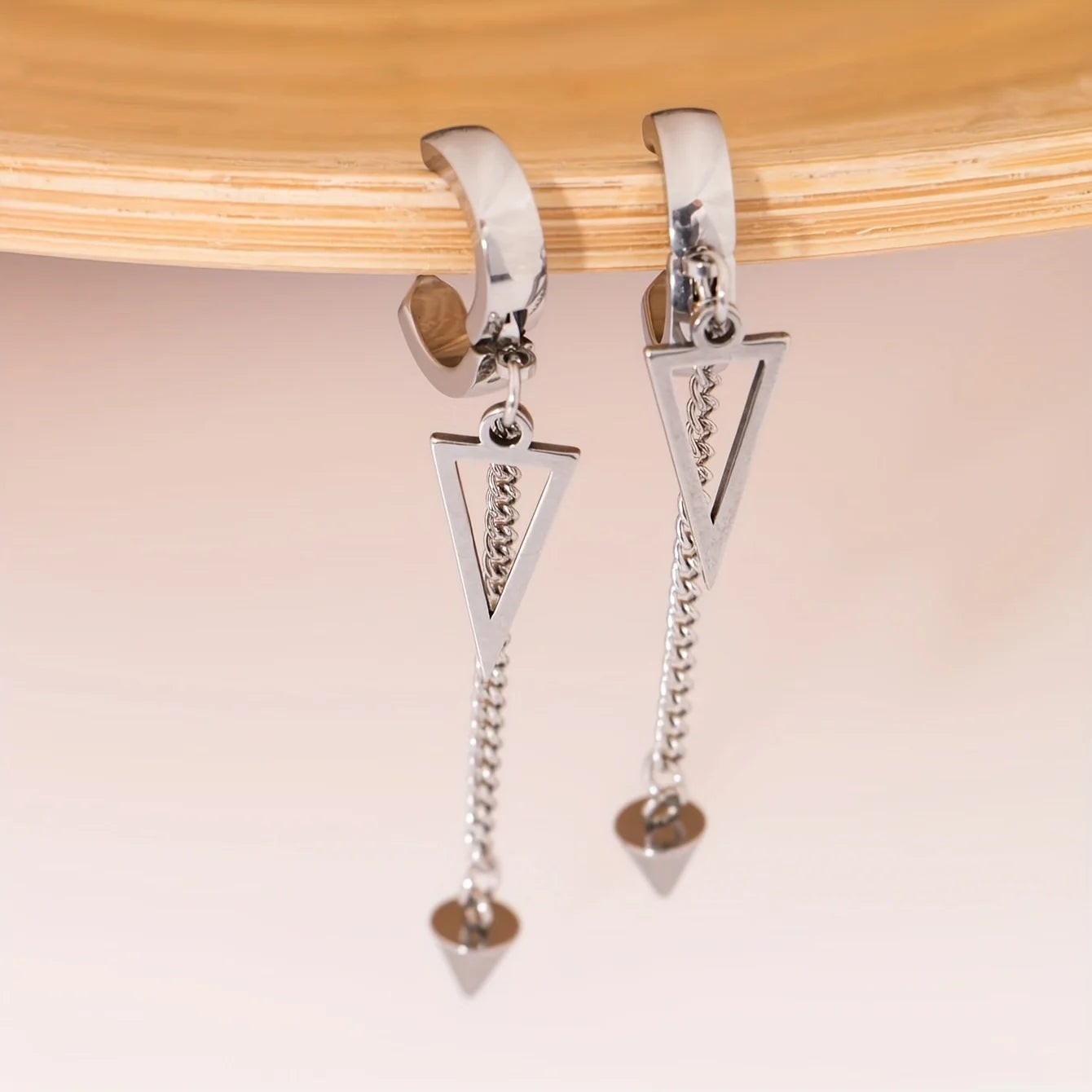 1pc Stylish Punk Unique Design Stainless Steel Geometric Triangle Chain Cone Ear Clips Non-Piercing Earrings for Men Women