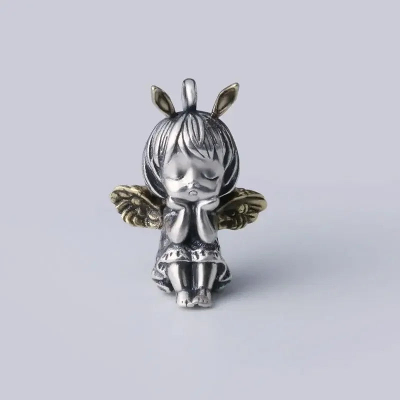 Fashionable and Sexy Female Baseball Player Statue Pendant Necklace Men and Women Hip-Hop Trend Jewelry Couple Gifts