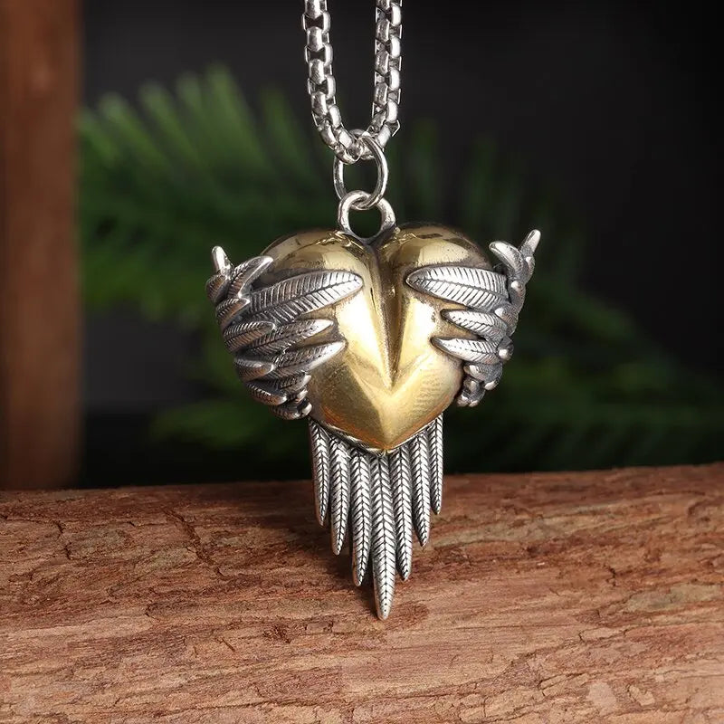 Fashionable and Sexy Female Baseball Player Statue Pendant Necklace Men and Women Hip-Hop Trend Jewelry Couple Gifts
