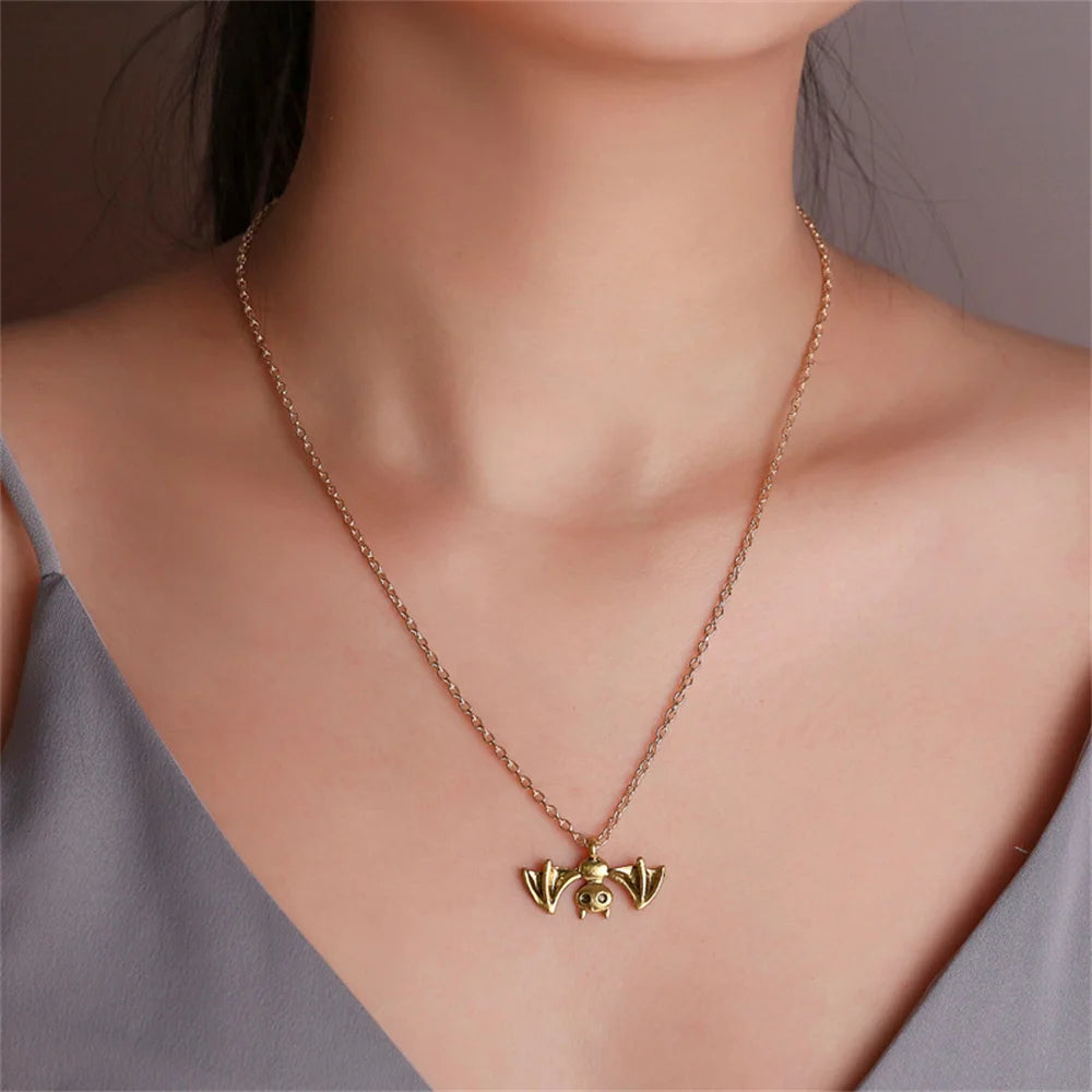 Gothic Bat Necklace for Women Men Punk Hip Hop Rock Vintage Metal Pendant Necklace Party Halloween Jewelry Gifts Cool Thing 2023