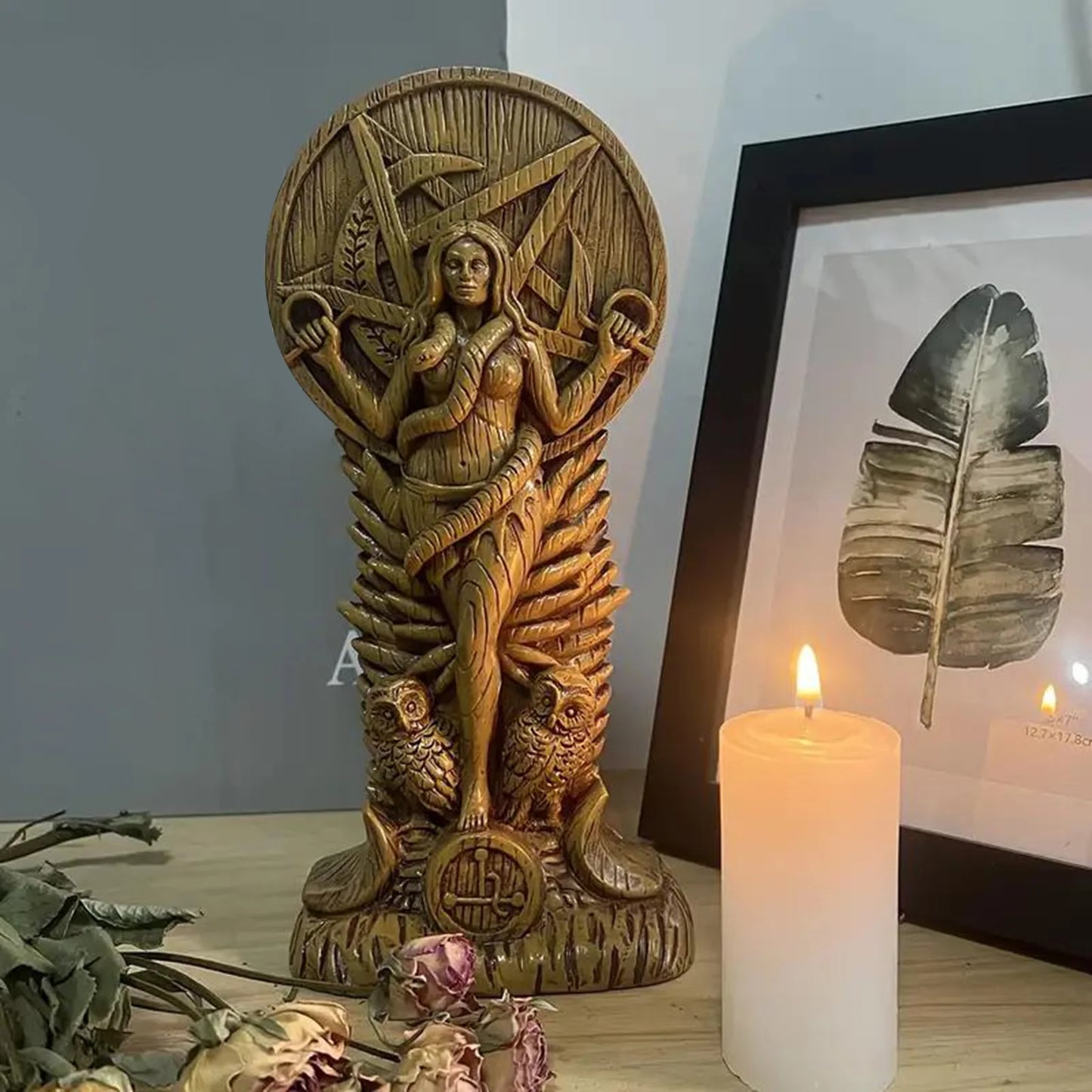 Resin Snake Woman Statue Goddess Witch Statue Resin Figurine for Office Living Room Desk Home Decor Ornament