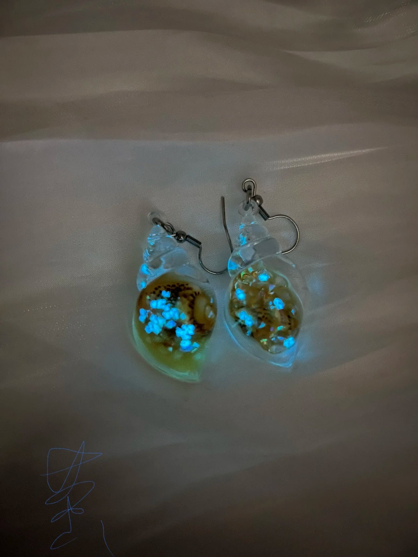 Ghost in Bottle Earrings Glow in the Dark Ghost Dangle Earrings Luminous Halloween Jewelry for Women and Girl