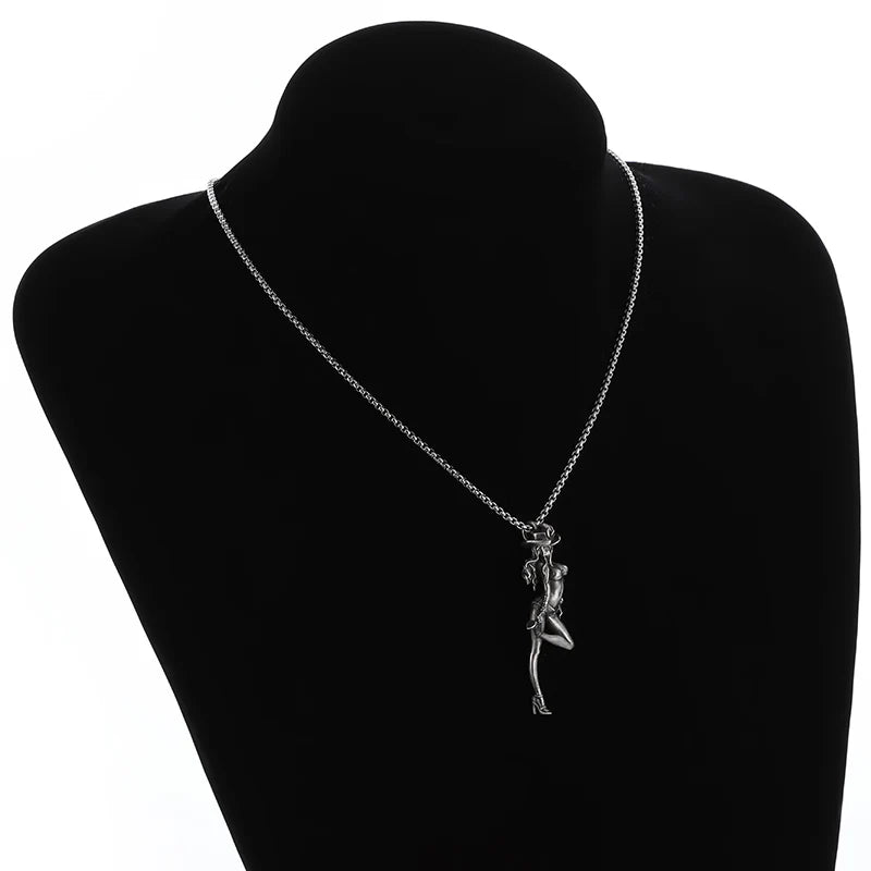 Fashionable and Exquisite Sexy Long-Haired Girl Cowboy Hat Pendant Necklace Party Party Jewelry Accessories for Men and Women