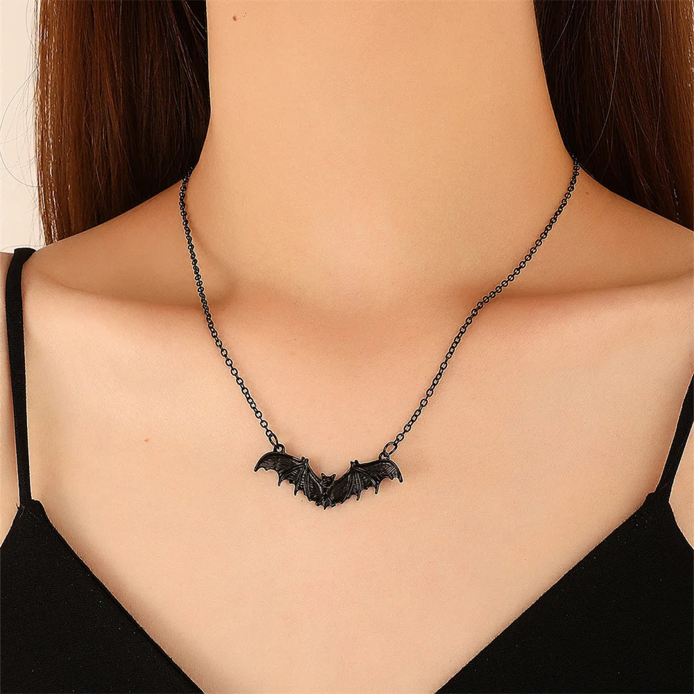 Gothic Bat Necklace for Women Men Punk Hip Hop Rock Vintage Metal Pendant Necklace Party Halloween Jewelry Gifts Cool Thing 2023