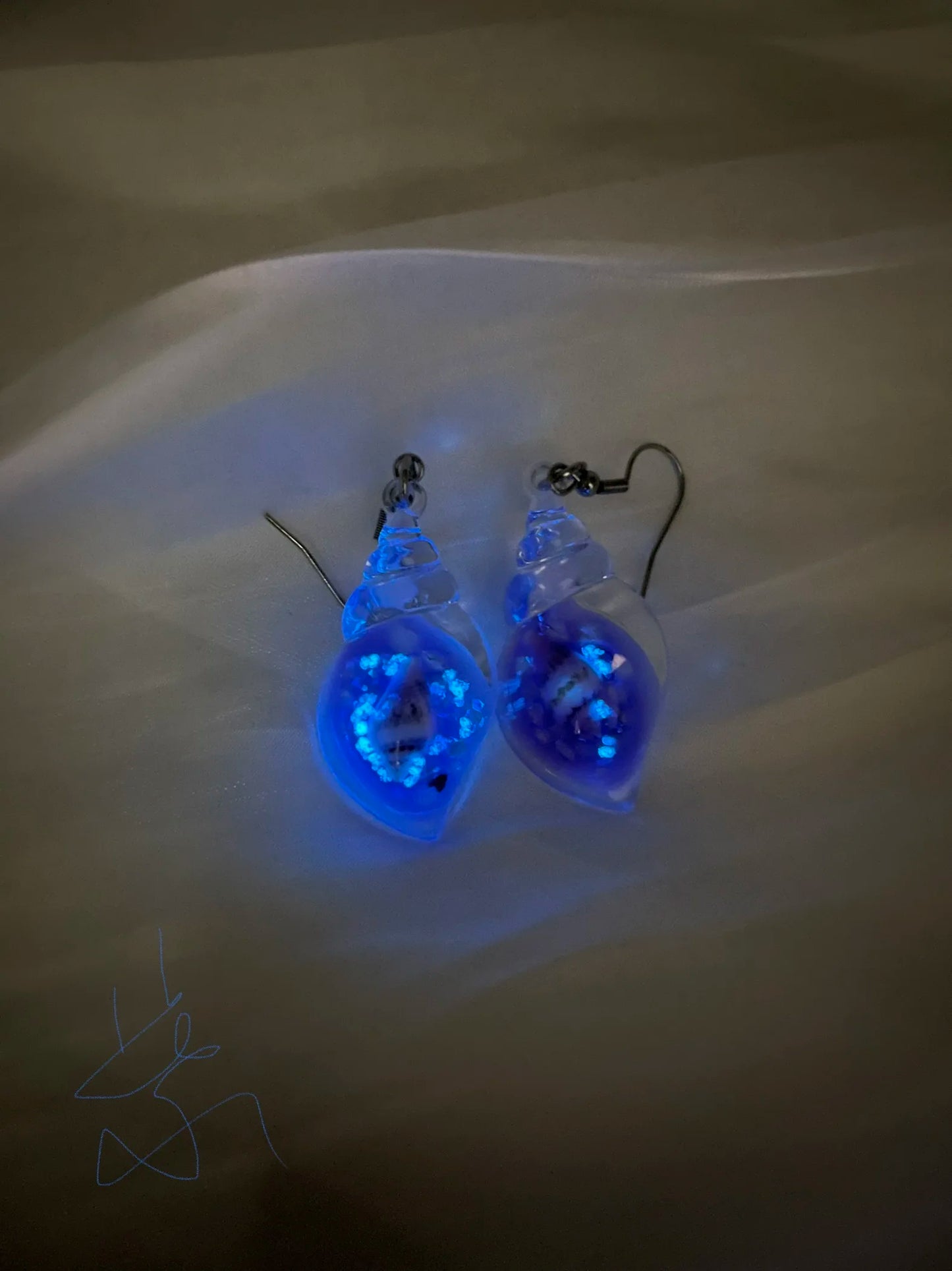 Ghost in Bottle Earrings Glow in the Dark Ghost Dangle Earrings Luminous Halloween Jewelry for Women and Girl