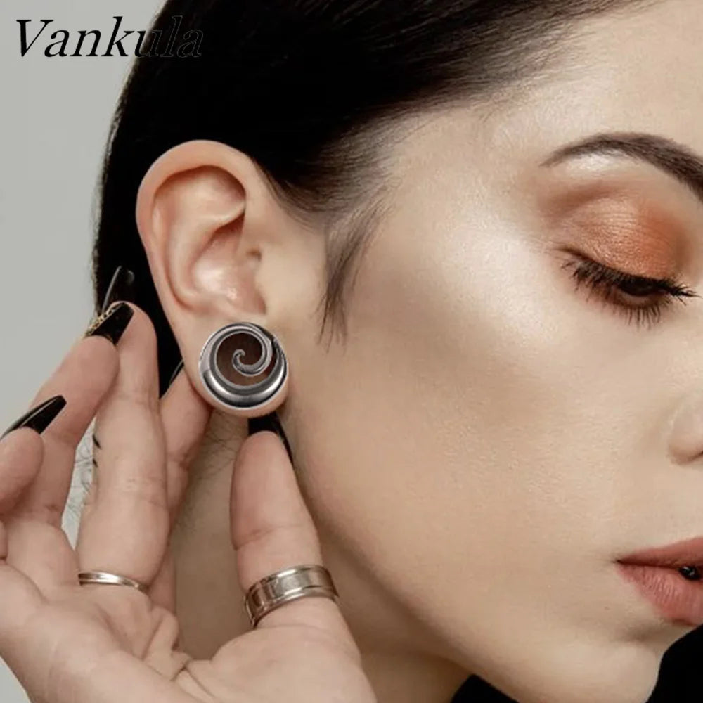Vankula 2PCS New Round Spiral Saddle Plugs Hangers for Stretched Lobe Ear Tunnels Gauges Plugs Piercing Body Jewelry